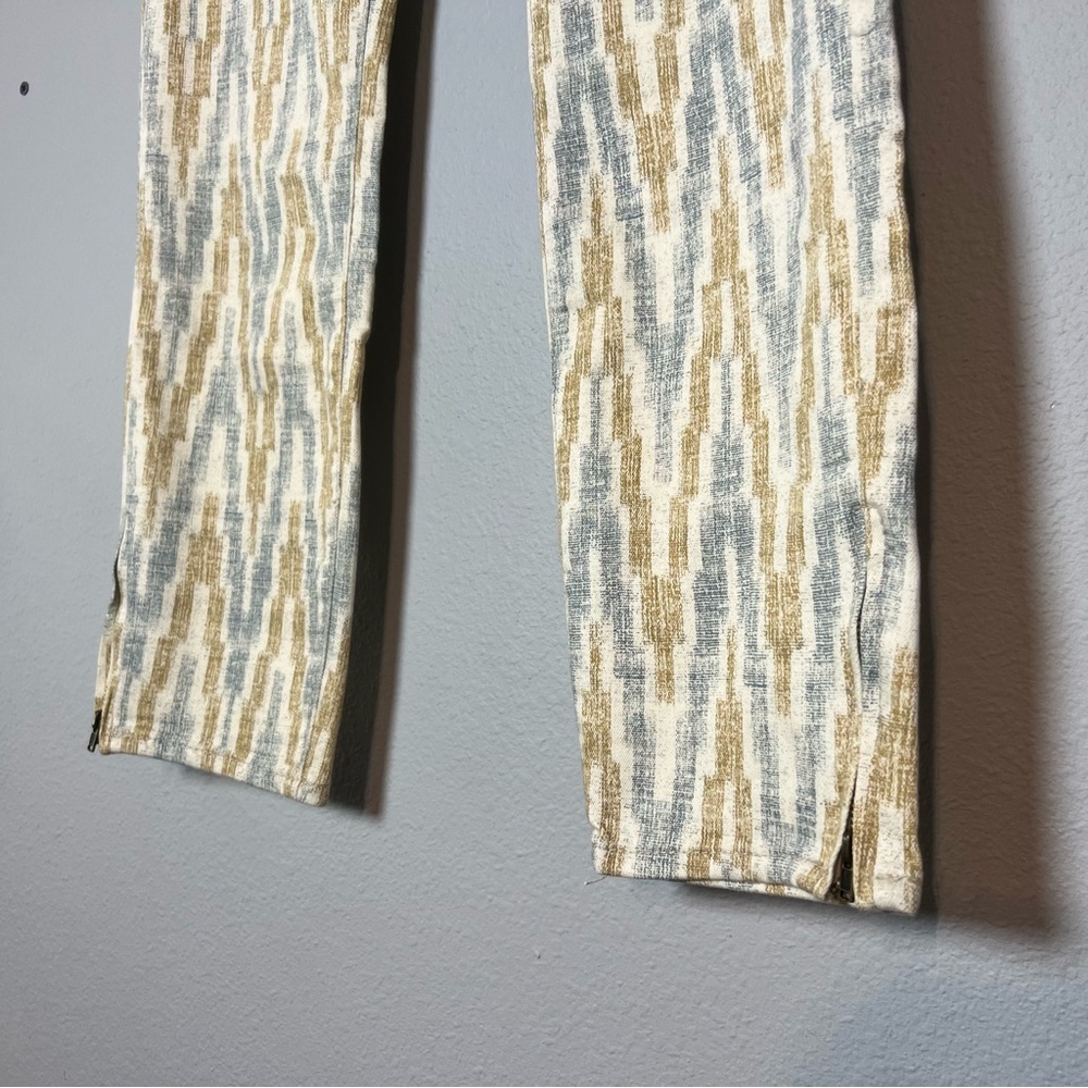 Printed Slim Ankle Pants in Soft Yellow & Light Blue - Picture 8 of 14